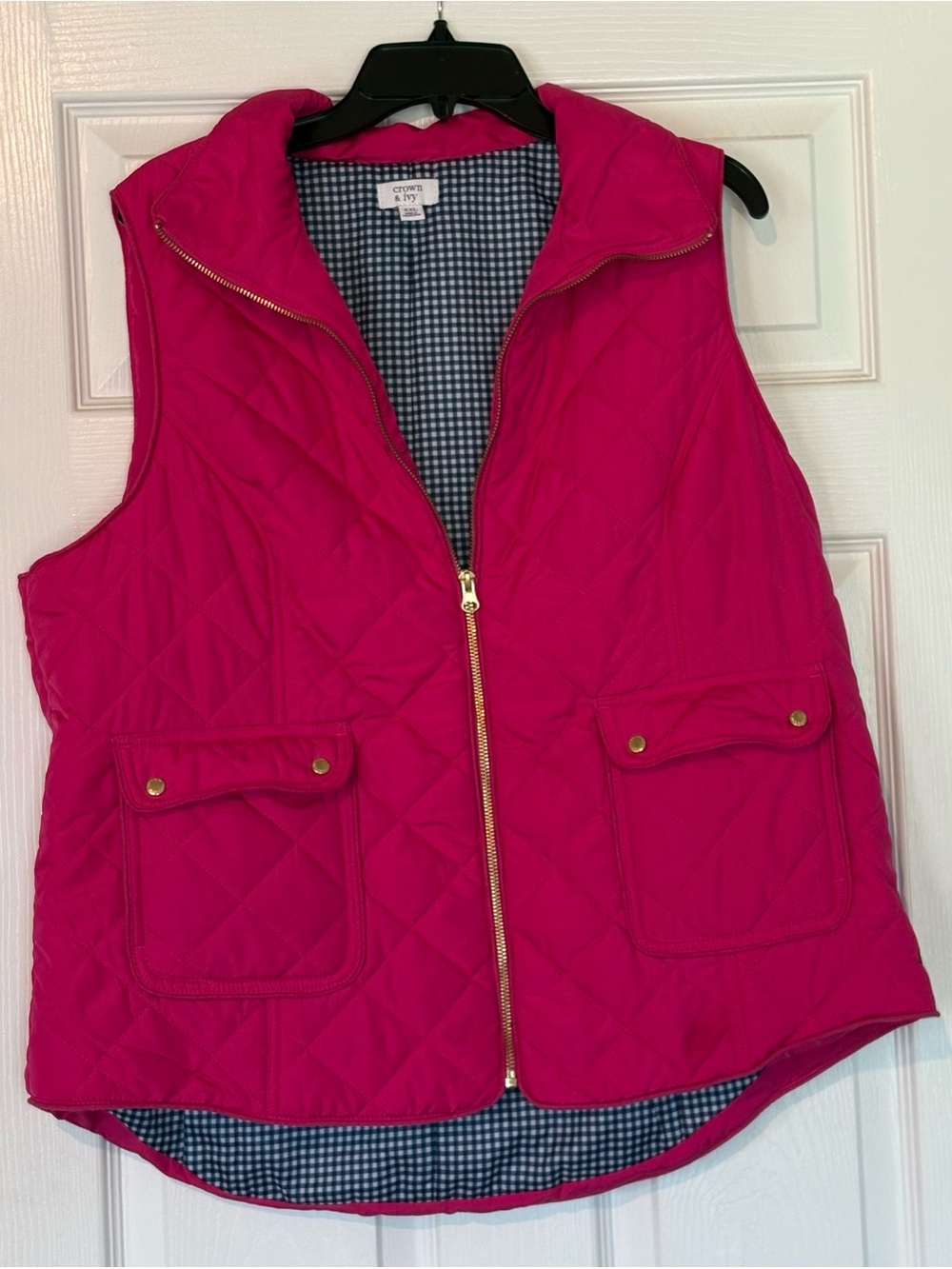 crown & ivy quilted hot pink vest with gold-tone zipper